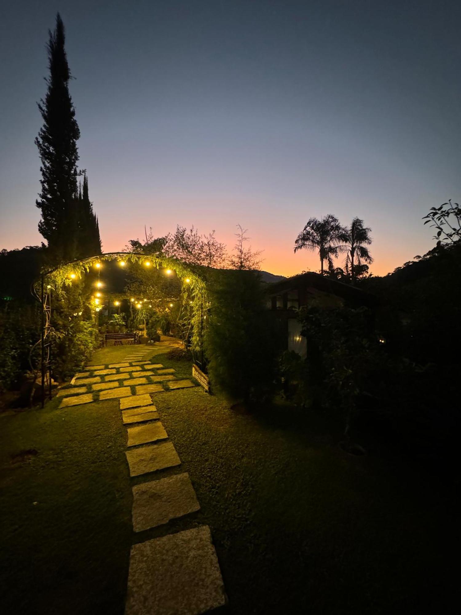 Lodge E Restaurante Casa Cida E Evandro *
